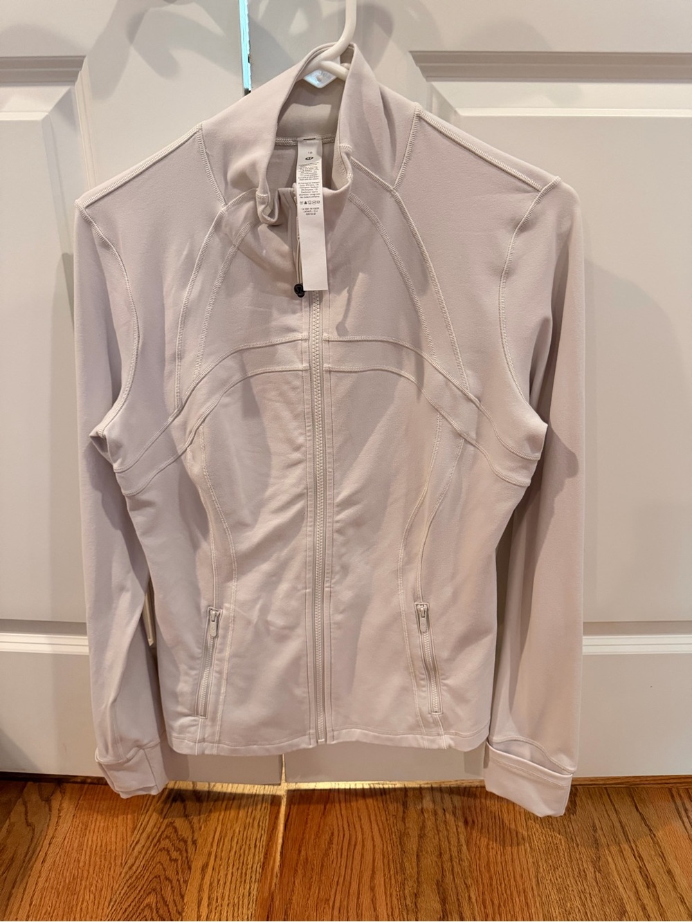 Lululemon Light Beige Women's Zip-Up Jacket - Comfortable Everyday Layer